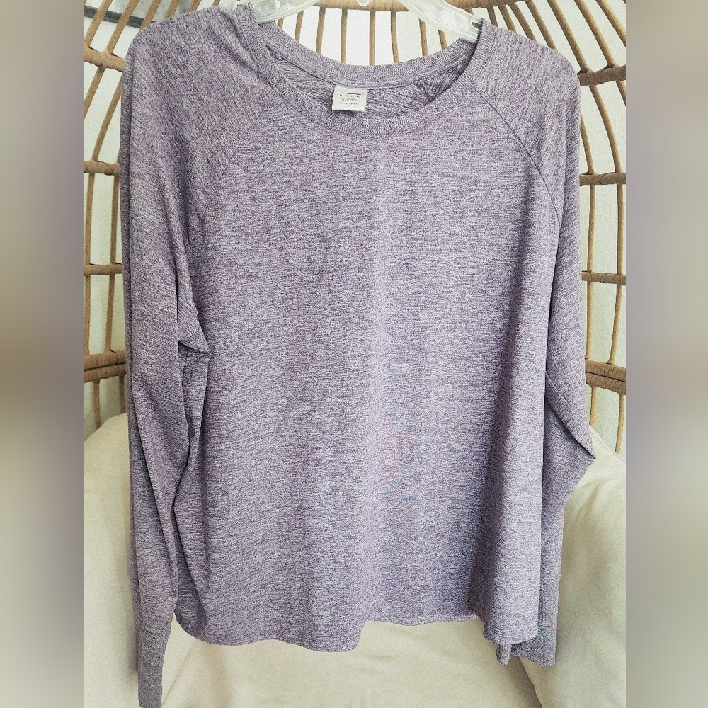 Avia Youth Sports Long Sleeve Pullover Athletic Top Lavender Juniors XL (16-18)